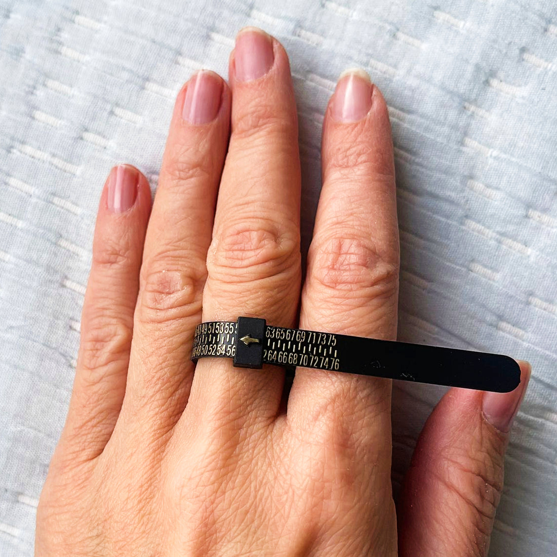 Free ring sizer from Bellagio & Co