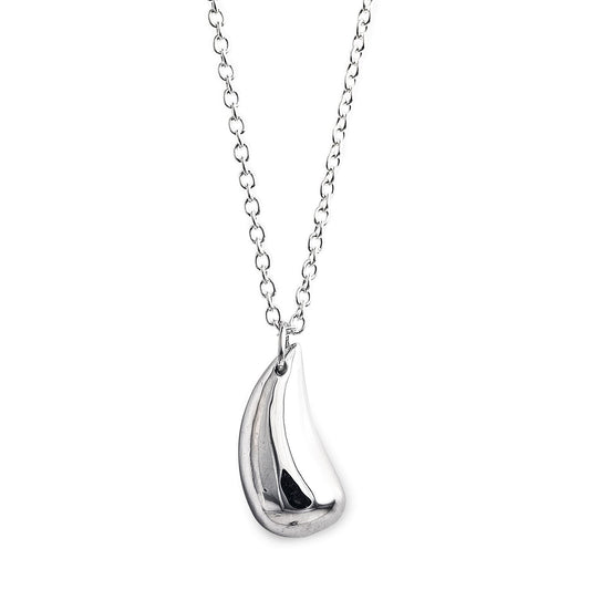 The Teardrop Necklace in 925 sterling silver is a dainty teardrop-shaped pendant for a minimalistic super sheek look. Comes with a beautiful fine silver chain of your choice. Stylish and comfortable jewellery perfect for everyday wear.  Jewellery by Bellagio & Co. Worldwide shipping.
